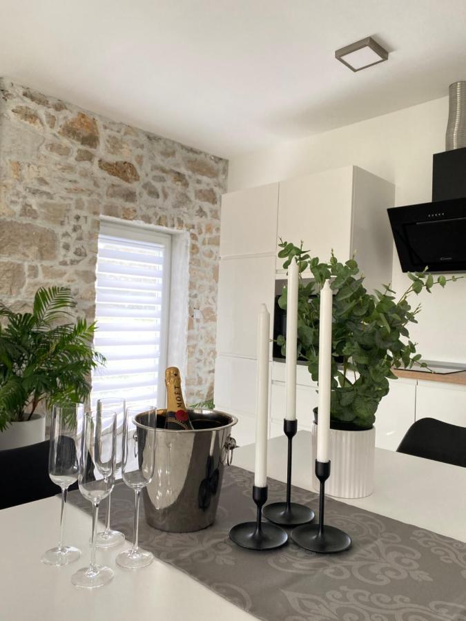 Holiday House Lucia Sukošan Esterno foto