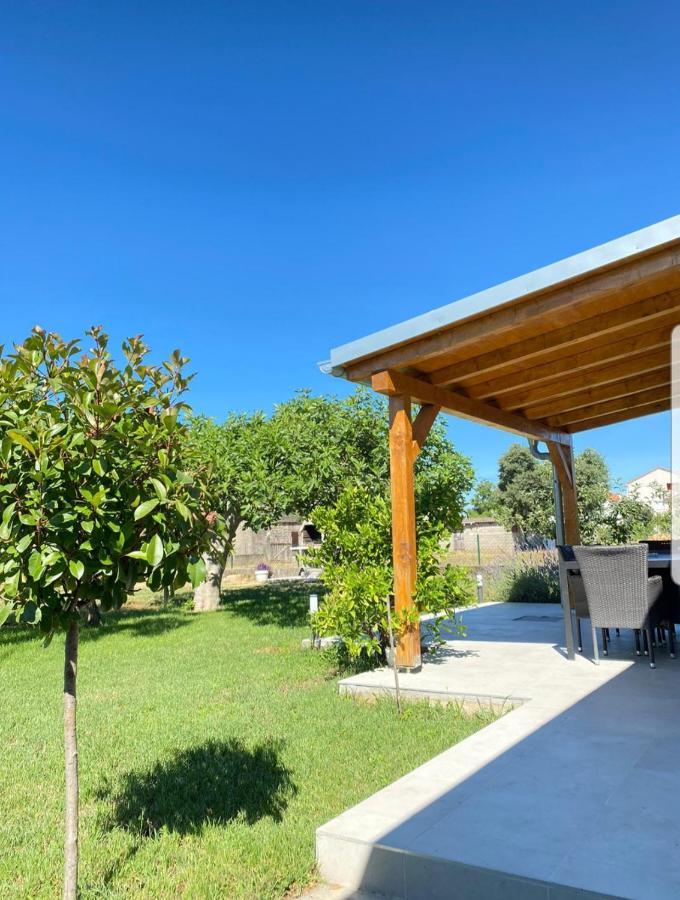 Holiday House Lucia Sukošan Esterno foto